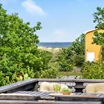 3 Bedroom Stunning In *