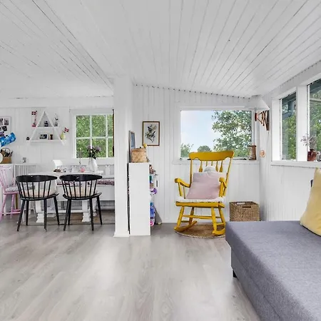 Holiday home Pet Friendly In With Kitchen