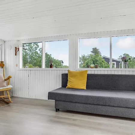 Feriehus 3 Bedroom Stunning In Grenå