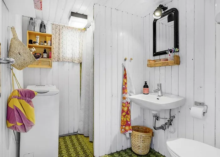 3 Bedroom Stunning In Hébergement de vacances Grenå